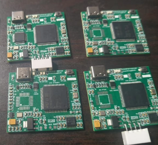 PCB assembly DFA review with SMT pads silkscreen labels and test points