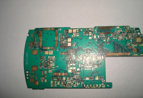 PCB's circuit characteristics